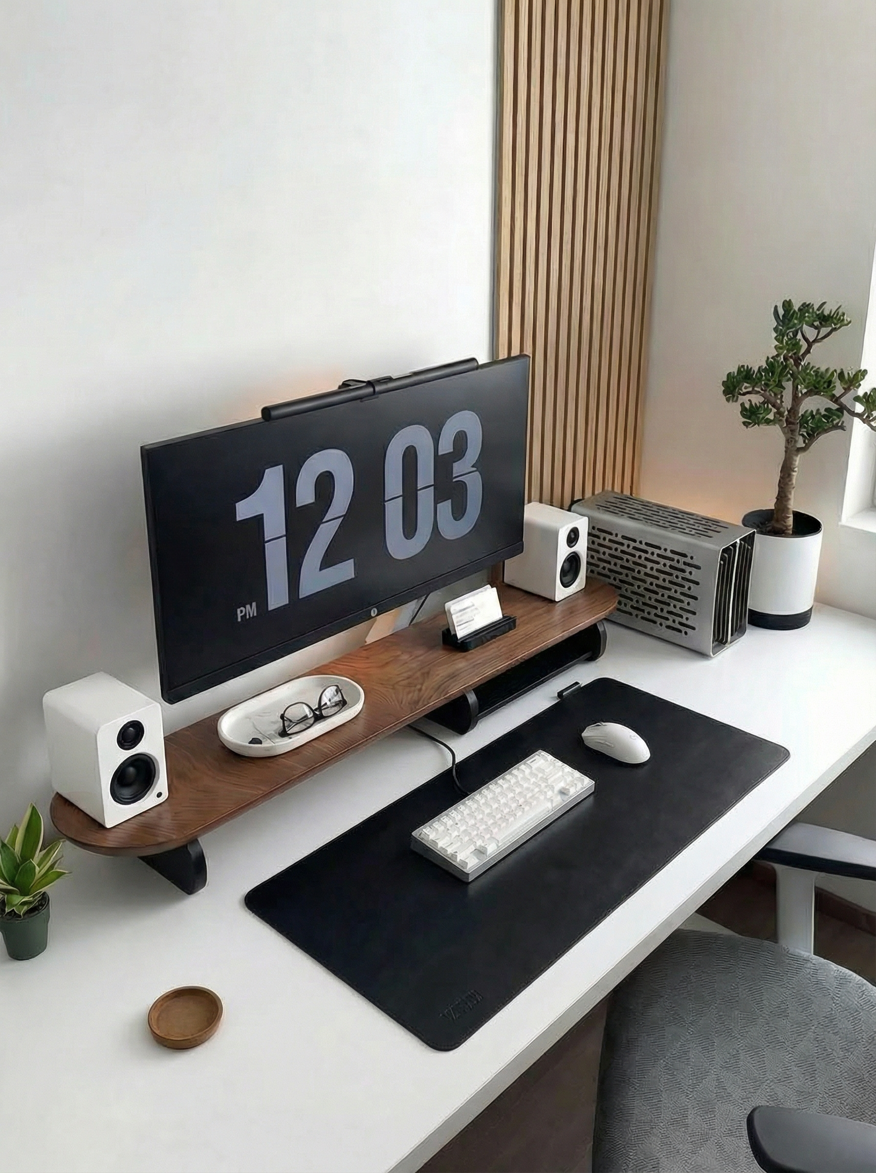 Large Desk Pad - Black - Image 4